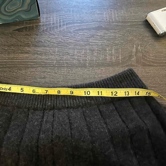 Naked Cashmere - Picture 6 of 8